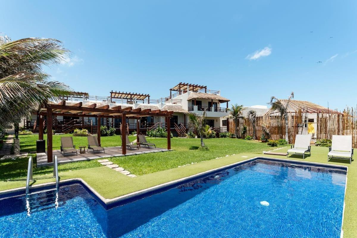 Villa With Ocean View, Pool, Restaurant And Rooftop อิสลามูเฮเรส ภายนอก รูปภาพ